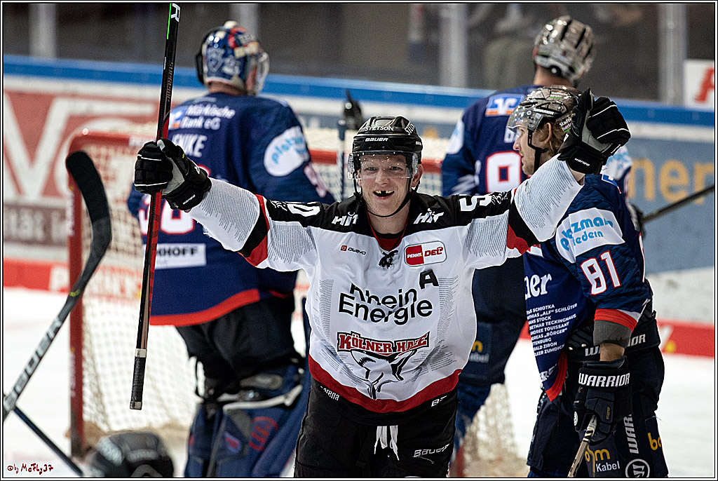 PENNY DEL;  Iserlohn Roosters - Koelner Haie; Koeln, 05.12.2021